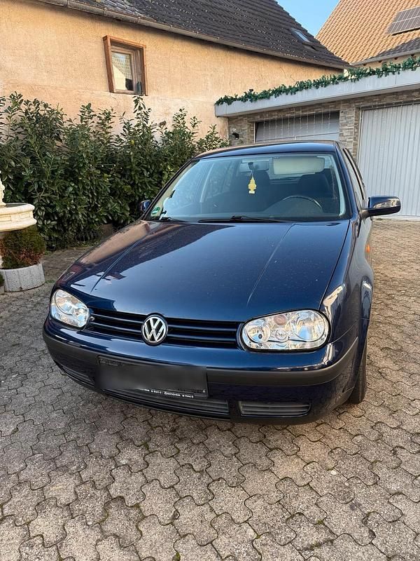 Blau Gebraucht 1999 VW Golf IV Kleinwagen | 3.950 € (Teuer) - Bild 1/4