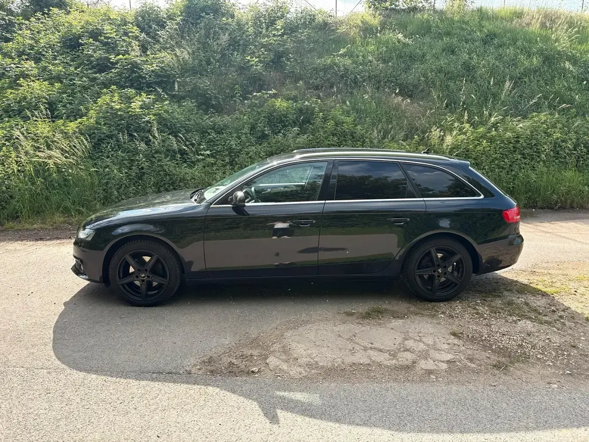 Gebraucht Audi A4 143 PS (105 kW) 2011 Schwarz Kombi