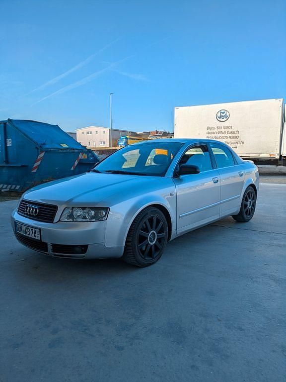 Gebraucht Audi A4 Sport 220 PS (161 kW) 2002 Silber Limousine