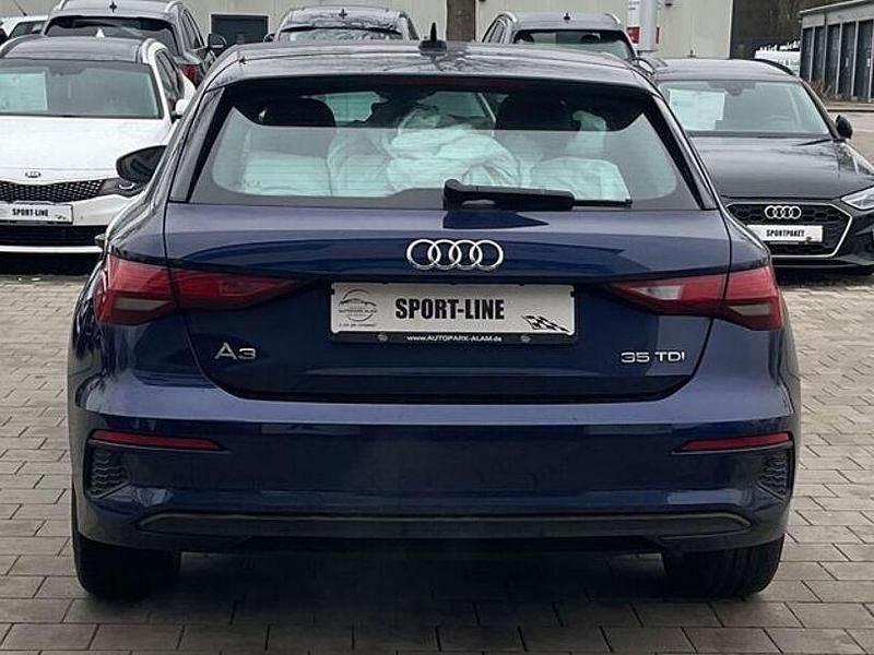 Gebraucht Audi A3 Ambiente 150 PS (110 kW) 2021 Andere Limousine