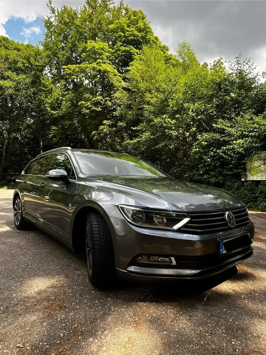 Gebraucht VW Passat Comfortline 150 PS (110 kW) 2016 Grau Kombi