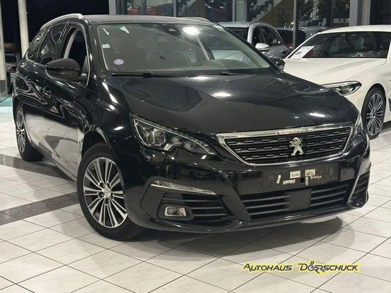 Schwarz perla nera (metallic) Gebraucht 2020 Peugeot 308 SW Allure Kombi | 11.490 € - Bild 1/4