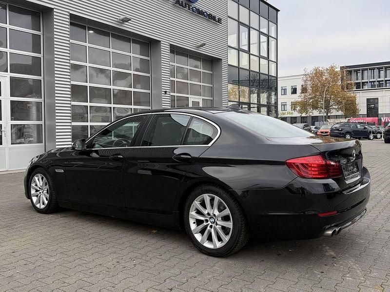 Gebraucht BMW 520 184 PS (135 kW) 2013 Schwarz Limousine