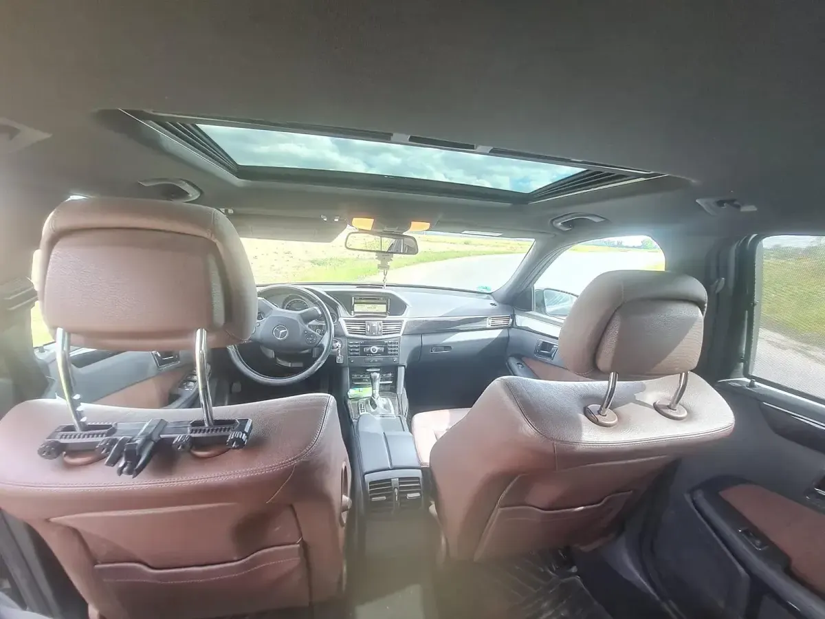 Gebraucht Mercedes E250 204 PS (150 kW) 2009 Schwarz Kombi