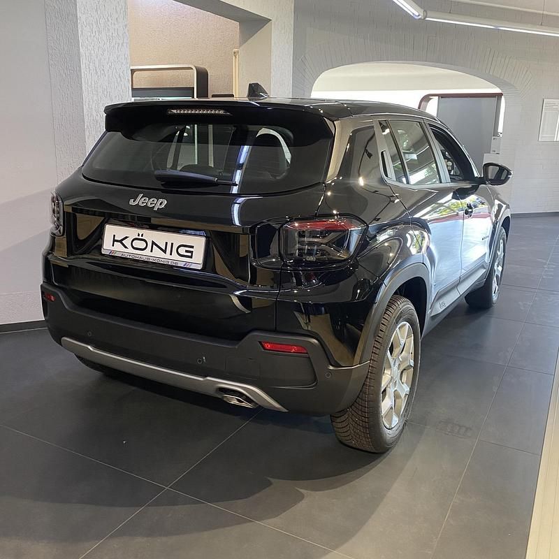 Neu Jeep Avenger Altitude 101 PS (74 kW) 2026 Schwarz SUV