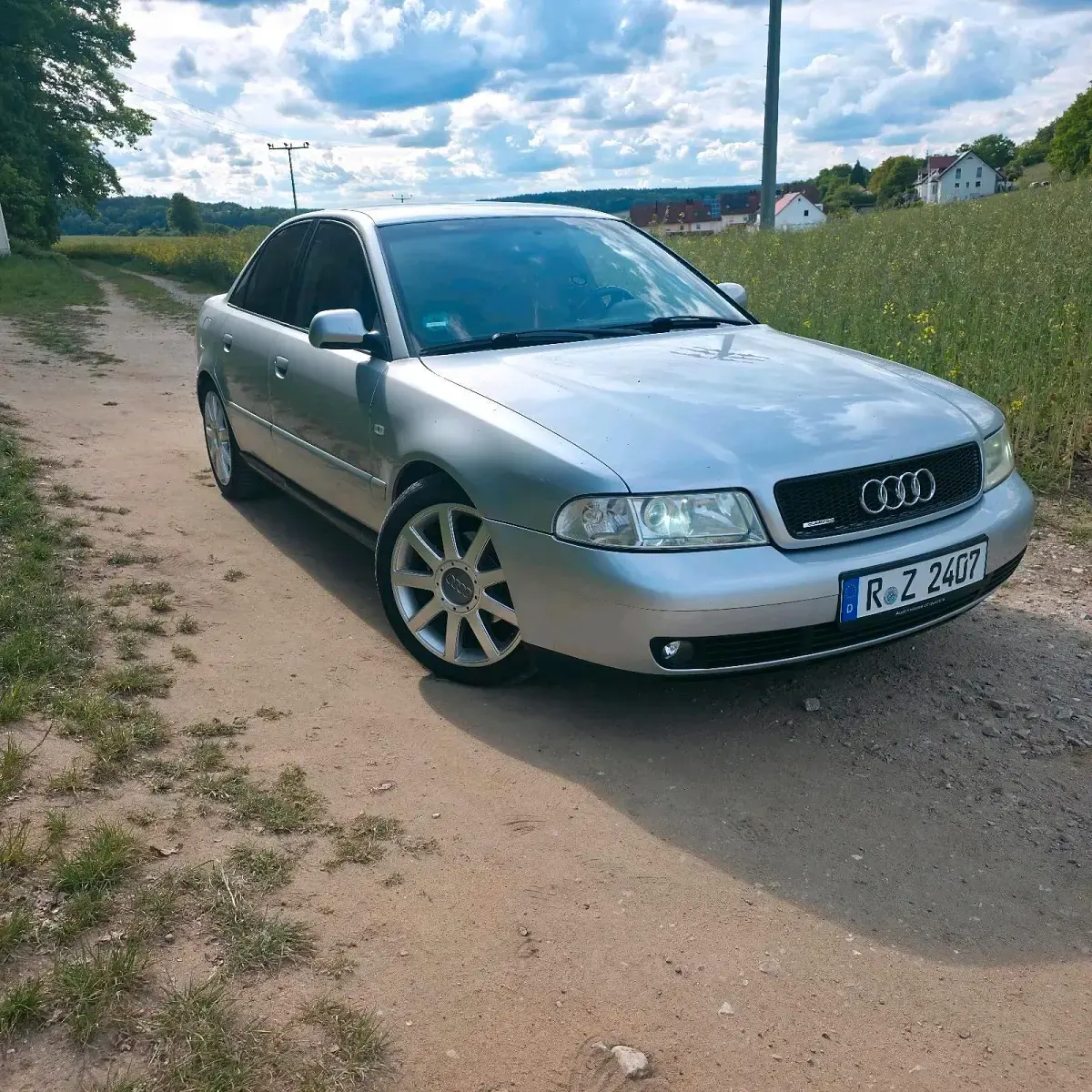 Gebraucht Audi A4 125 PS (91 kW) 1999 Silber Limousine