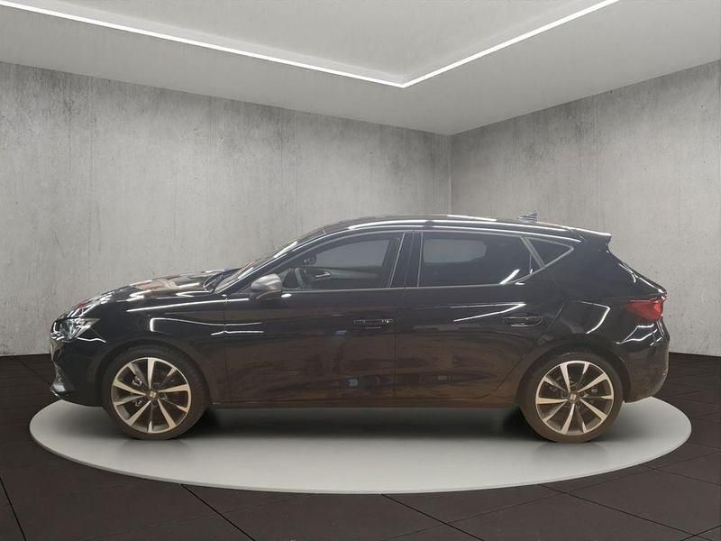 Neu Seat Leon FR 150 PS (110 kW) 2025 Mitternachtsschwarz Limousine