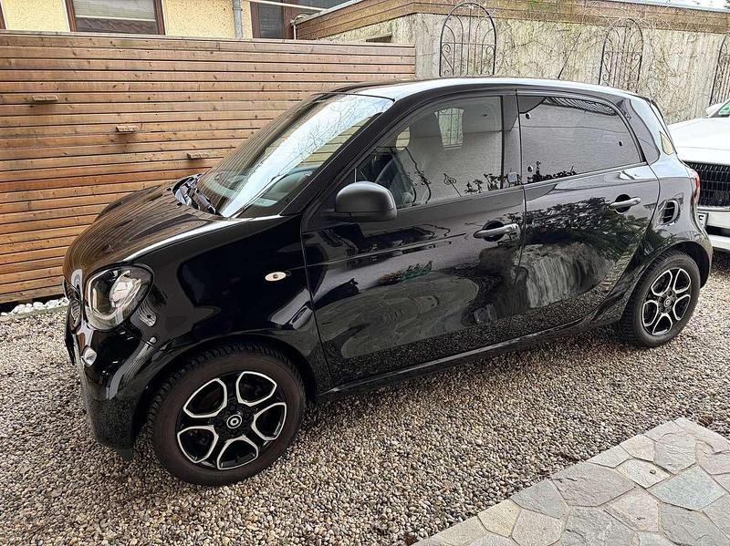 Gebraucht Smart ForFour Electric Drive Passion 60 kW (82 PS) 2019 Schwarz Kleinwagen