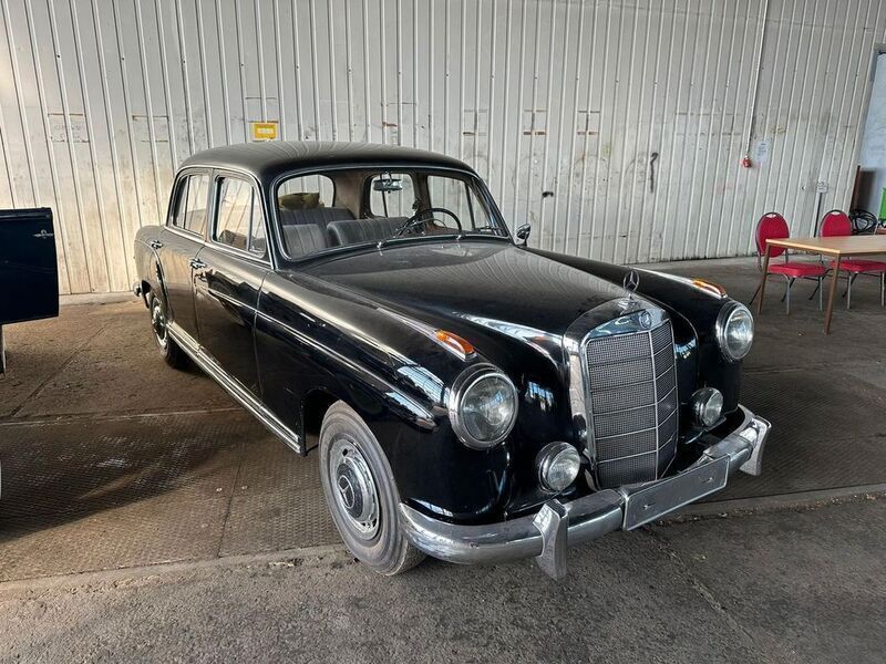 Schwarz Gebraucht 1957 Mercedes 220 Limousine | 32.900 € - Bild 1/4
