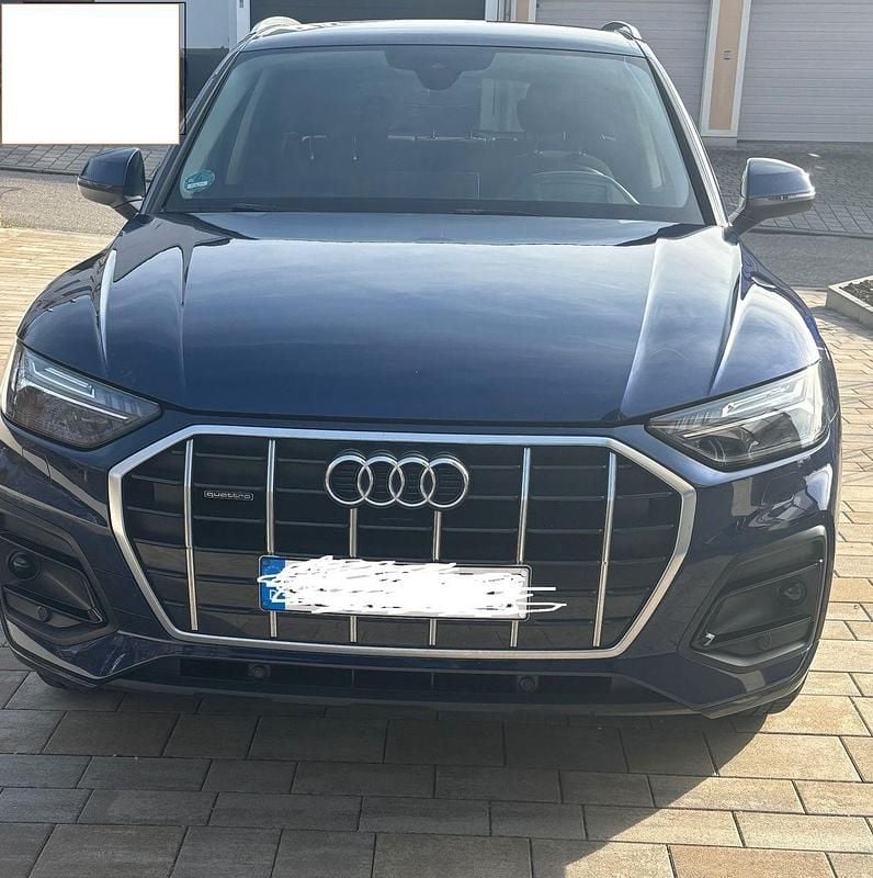 Blau Gebraucht 2022 Audi Q5 Sportback Ambiente SUV | 34.975 € - Bild 1/4