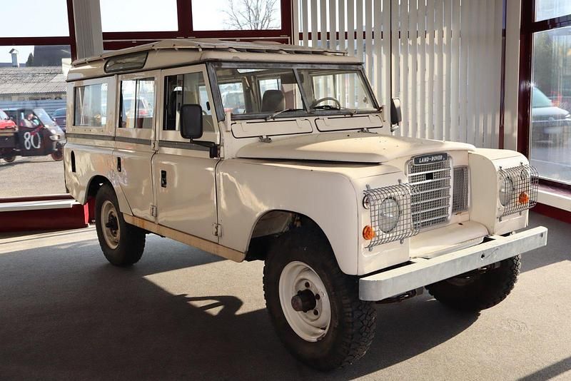 Usado Land Rover 3 63 CV (46 kW) 1978 Beige SUV
