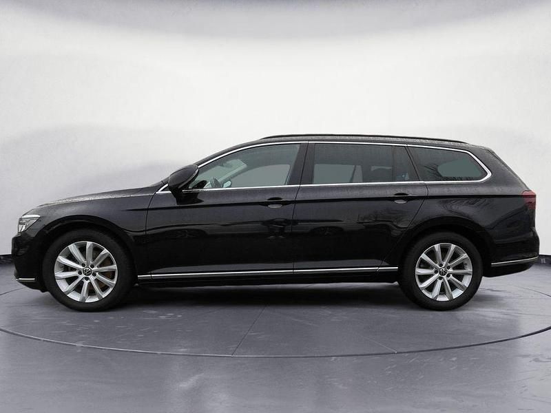 Gebraucht VW Passat Elegance 150 PS (110 kW) 2021 Schwarz Kombi
