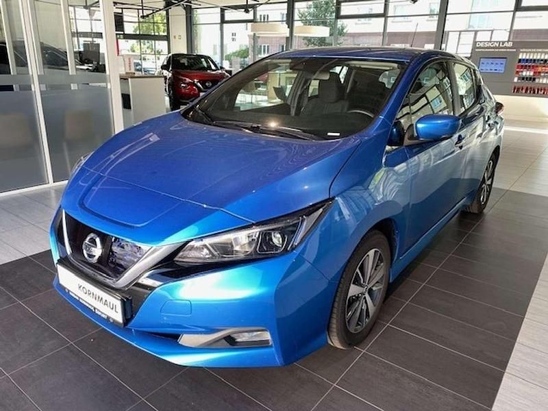 Vivid blue metallic Gebraucht 2021 Nissan Leaf Acenta+ Kleinwagen | 12.490 € (Superpreis) - Bild 1/4
