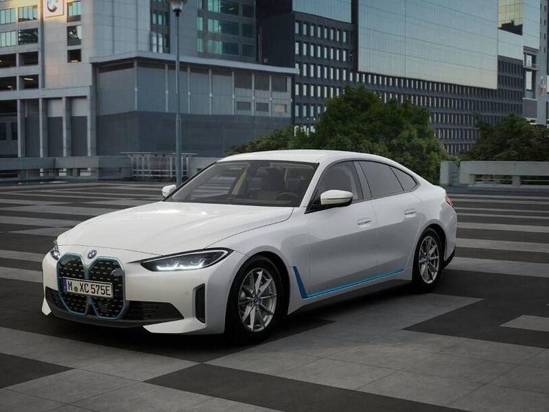 Schwarz uni Gebraucht 2023 BMW i4 Sport Line Limousine | 34.755 € (Guter Preis) - Bild 1/4