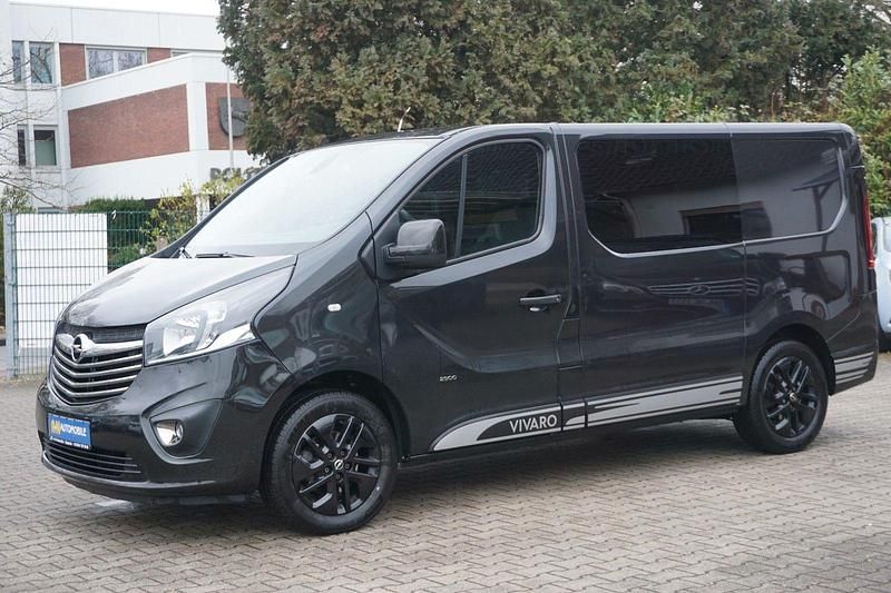 Gebraucht Opel Vivaro 145 PS (106 kW) 2017 Schwarz Van / Kleinbus
