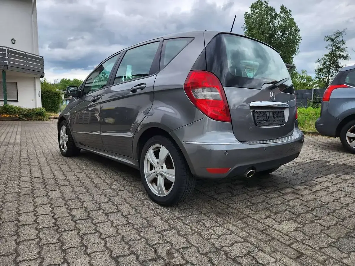 Gebraucht Mercedes A180 Elegance 116 PS (85 kW) 2009 Other Limousine
