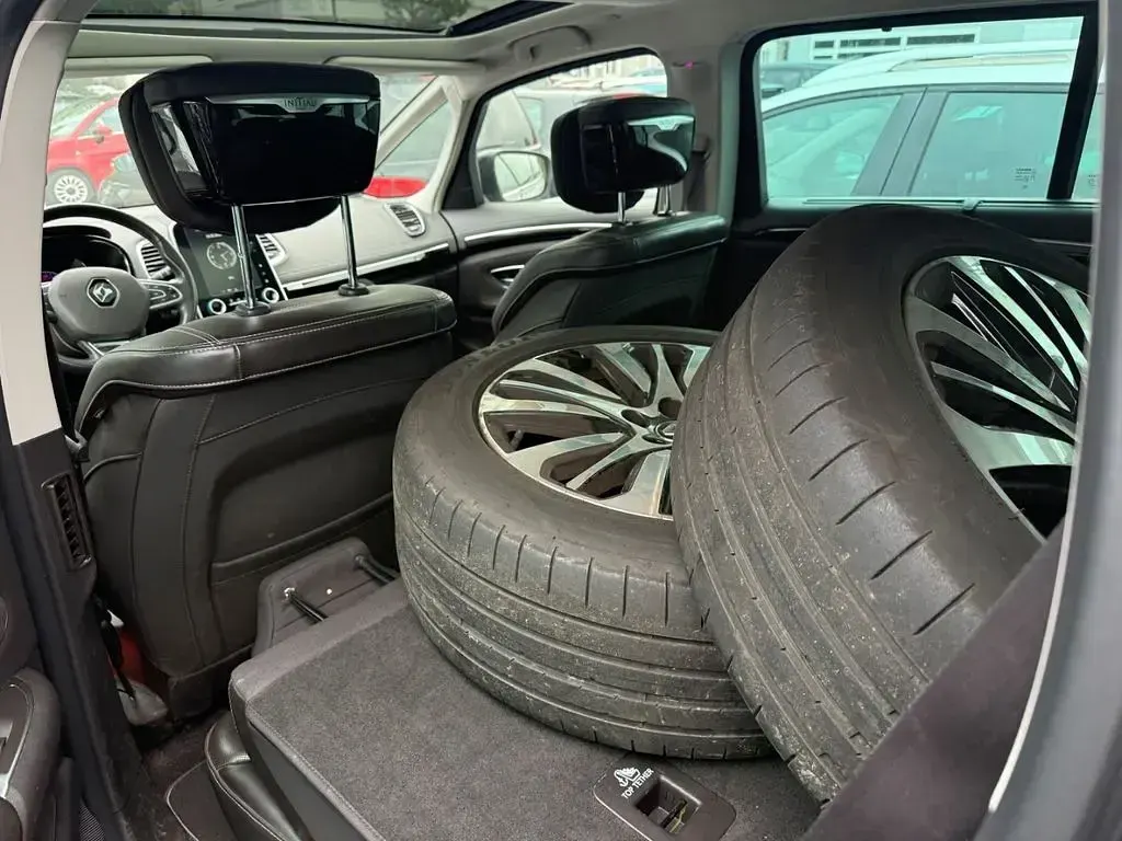 Gebraucht Renault Espace Initiale Paris 200 PS (147 kW) 2019 Grau Van / Kleinbus