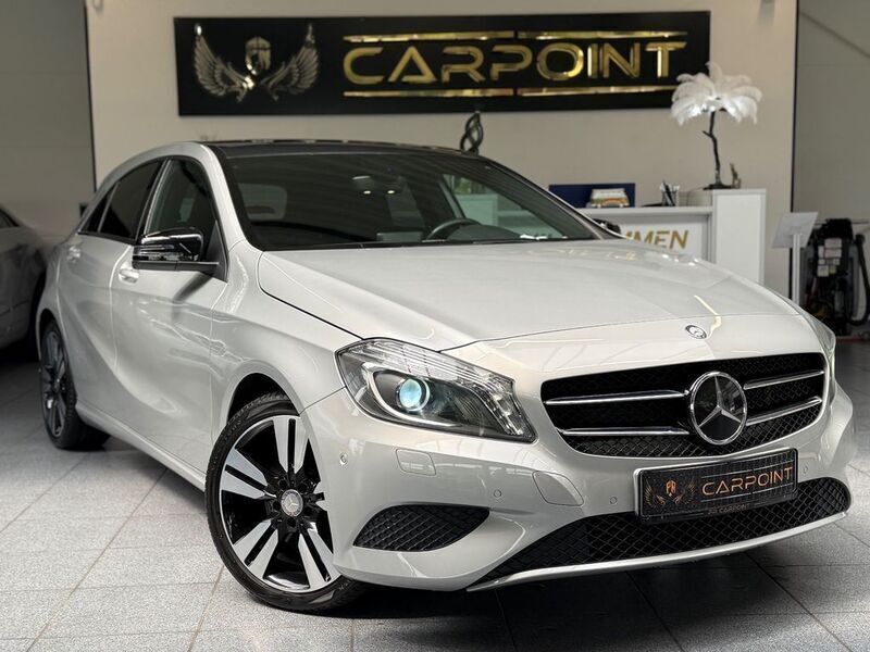 Silber Gebraucht 2014 Mercedes A200 Urban Limousine | 16.499 € (Fairer Preis) - Bild 1/4