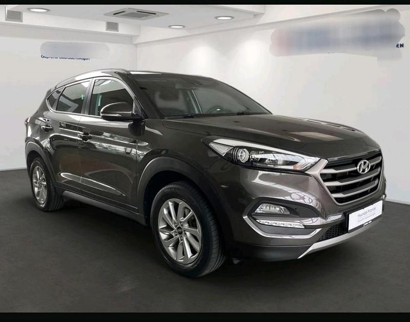 Grün Gebraucht 2016 Hyundai Tucson Advantage SUV | 15.700 € (Fairer Preis) - Bild 1/4