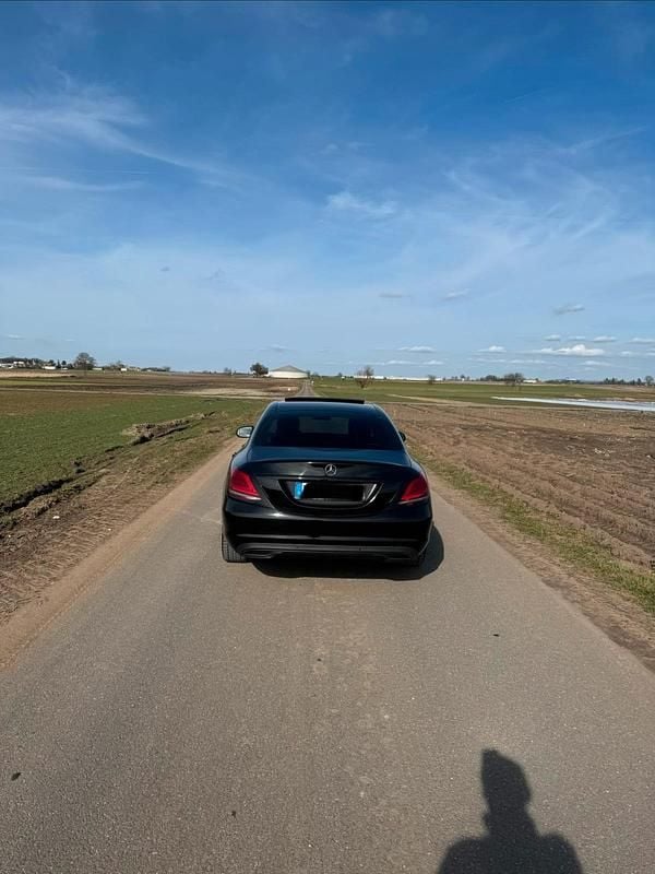 Gebraucht Mercedes C220 194 PS (142 kW) 2020 Schwarz Limousine