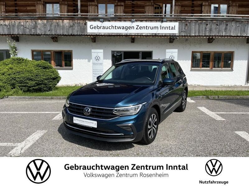 Nightshade blue (blau) Gebraucht 2022 VW Tiguan Active SUV | 27.900 € (Guter Preis) - Bild 1/4