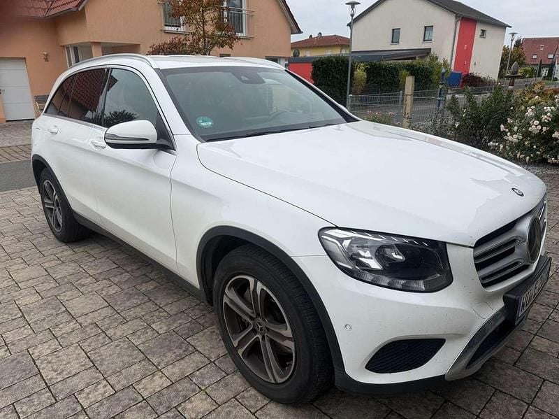 Weiß Gebraucht 2017 Mercedes GLC250 SUV | 18.000 € (Superpreis) - Bild 1/4