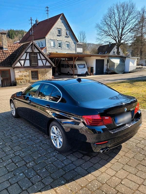 Gebraucht BMW 520 190 PS (139 kW) 2015 Schwarz Limousine