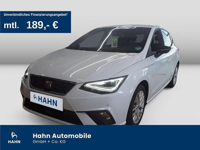 Weiß Gebraucht 2024 Seat Ibiza FR Limousine | 21.430 € (Fairer Preis) - Bild 1/3
