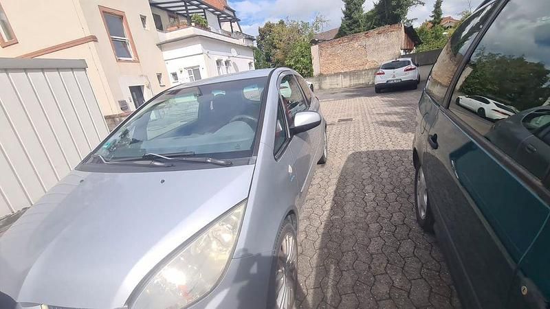 Gebraucht Mitsubishi Colt 95 PS (69 kW) 2005 Silber Limousine