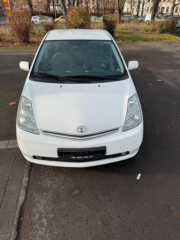 Weiß Gebraucht 2009 Toyota Prius Sol Limousine | 4.500 € (Fairer Preis) - Bild 1/4