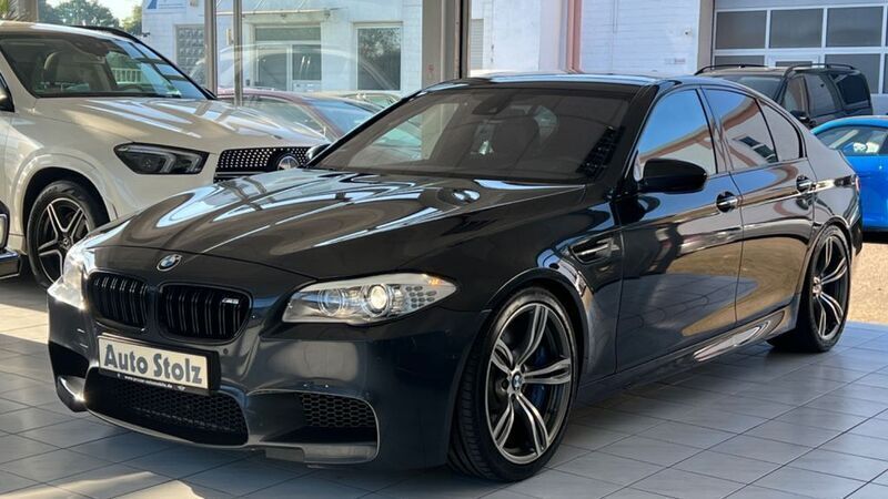 Grau Gebraucht 2012 BMW M5 Performance Limousine | 34.950 € (Superpreis) - Bild 1/4