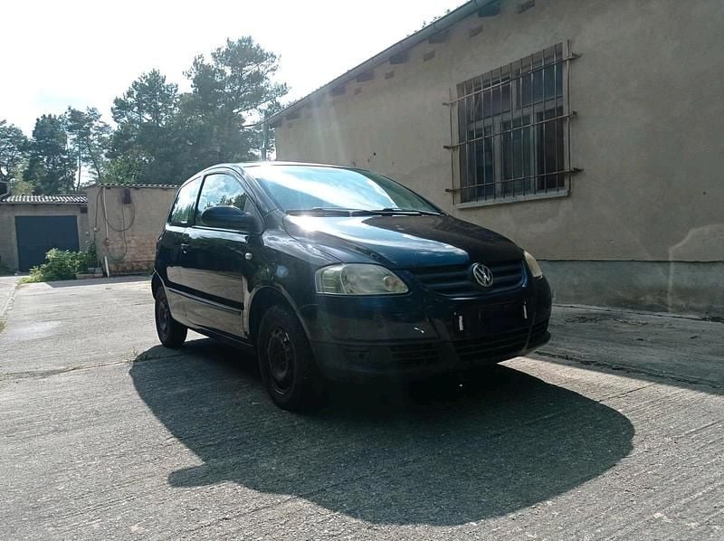 Second-hand VW Fox 54 CP (39 kW) 2007 Negru Hatchback