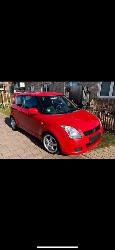Rot Gebraucht 2006 Suzuki Swift Club Coupé | 1.700 € (Guter Preis) - Bild 1/4