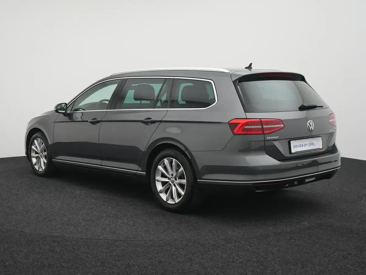Gebraucht VW Passat Highline 150 PS (110 kW) 2017 Grau Kombi