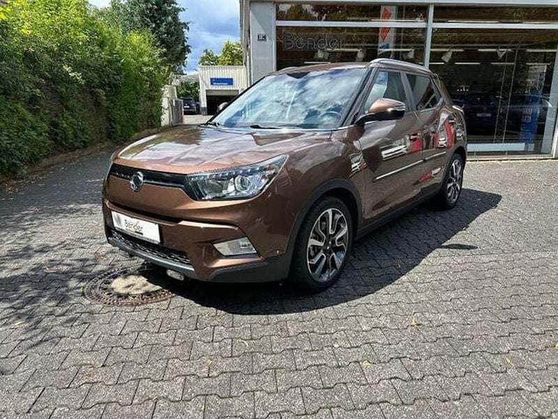Gebraucht Ssangyong (KGM) Tivoli Sapphire 116 PS (85 kW) 2016 Braun SUV