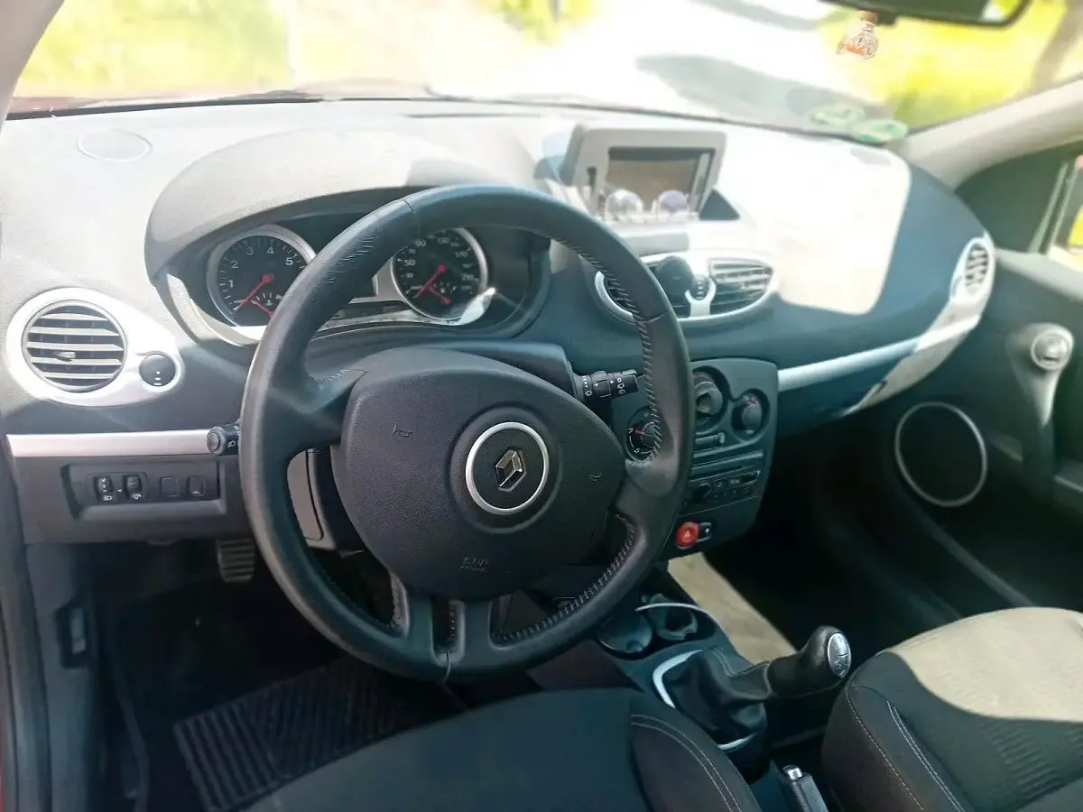 Gebraucht Renault Mégane 116 PS (85 kW) 2010 Rot Limousine