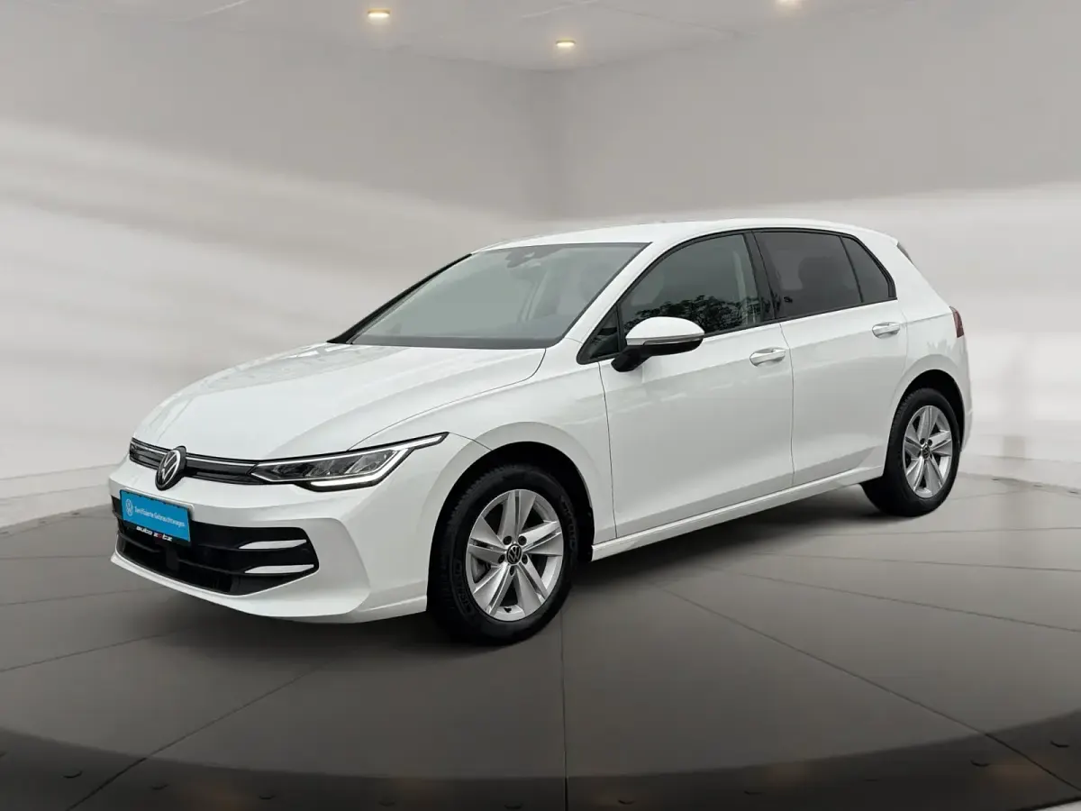 Gebraucht VW Golf VIII Life 116 PS (85 kW) 2025 Limousine