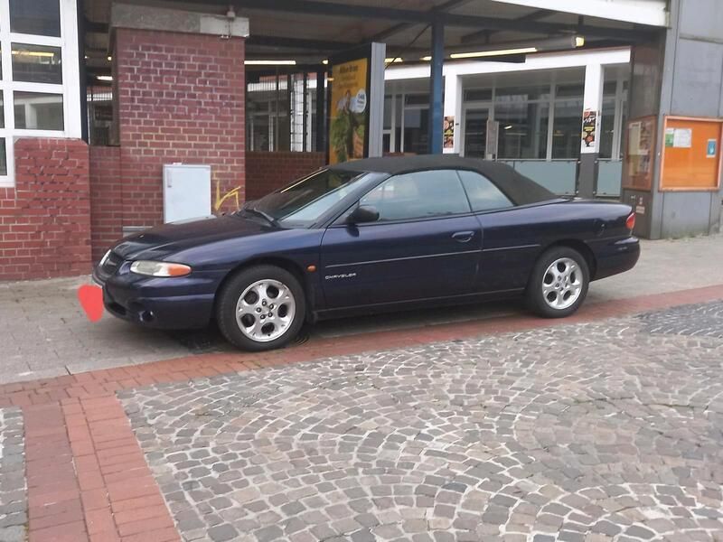 Blau Gebraucht 2000 Chrysler Stratus Cabrio | 2.200 € (Teuer) - Bild 1/4
