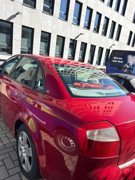 Gebraucht Audi A4 102 PS (75 kW) 2001 Rot Limousine