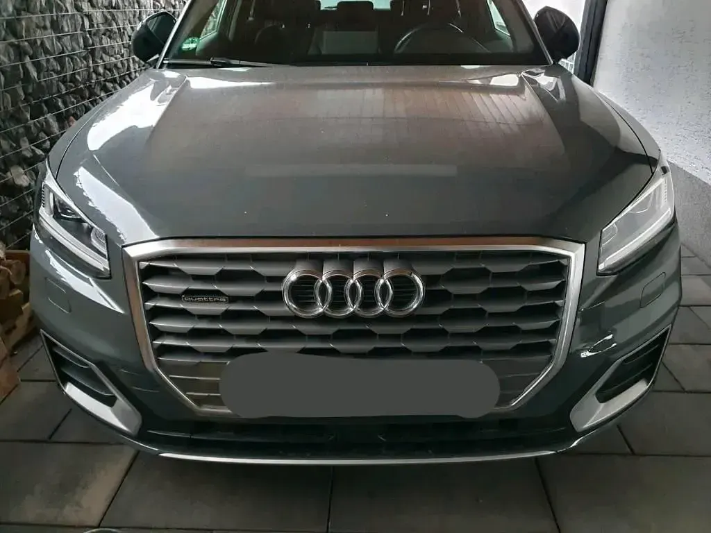 Gebraucht Audi Q2 S-Line 190 PS (139 kW) 2017 Grau SUV