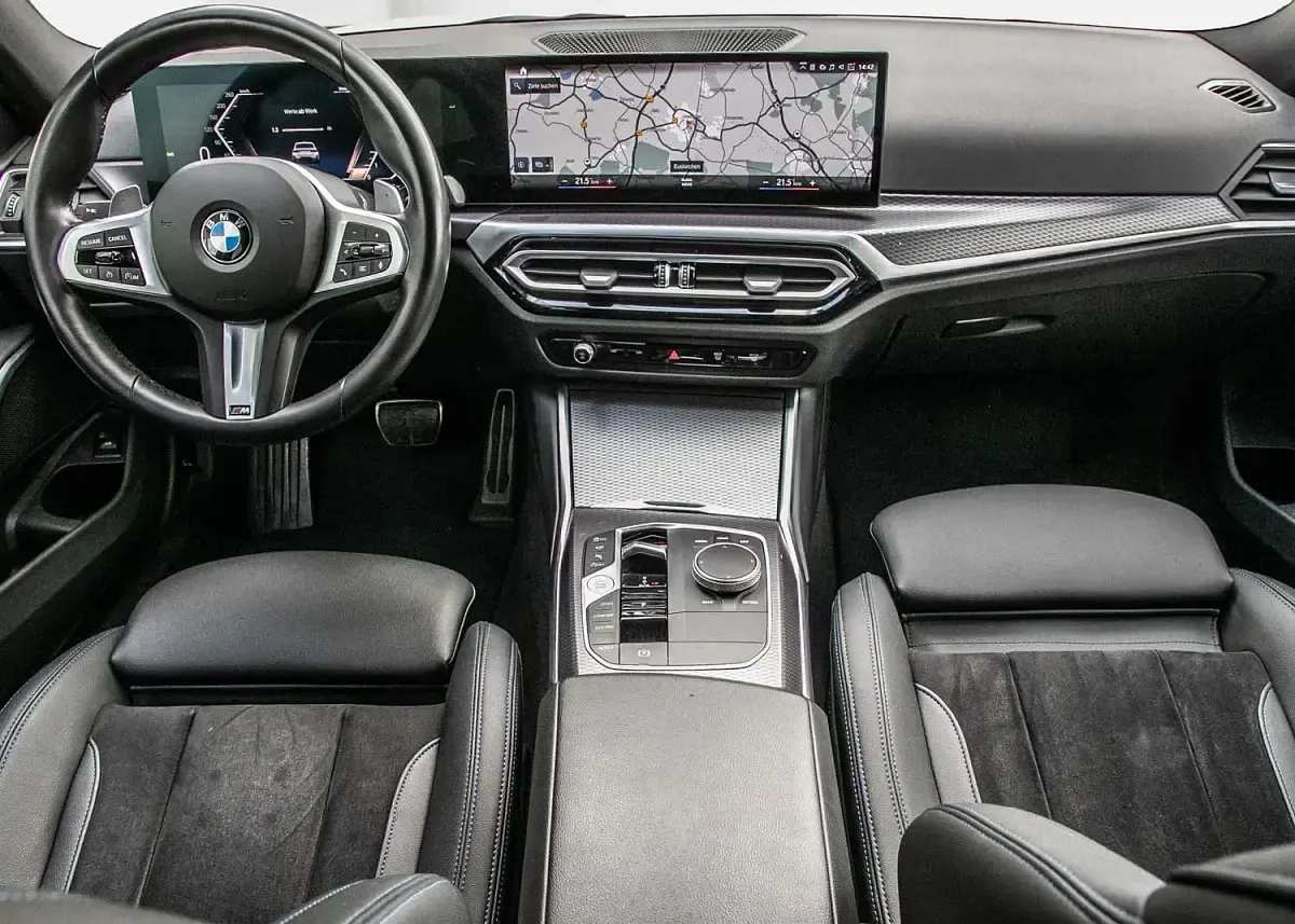 Gebraucht BMW 330 Shadowline 245 PS (180 kW) 2024 Weiß Kombi