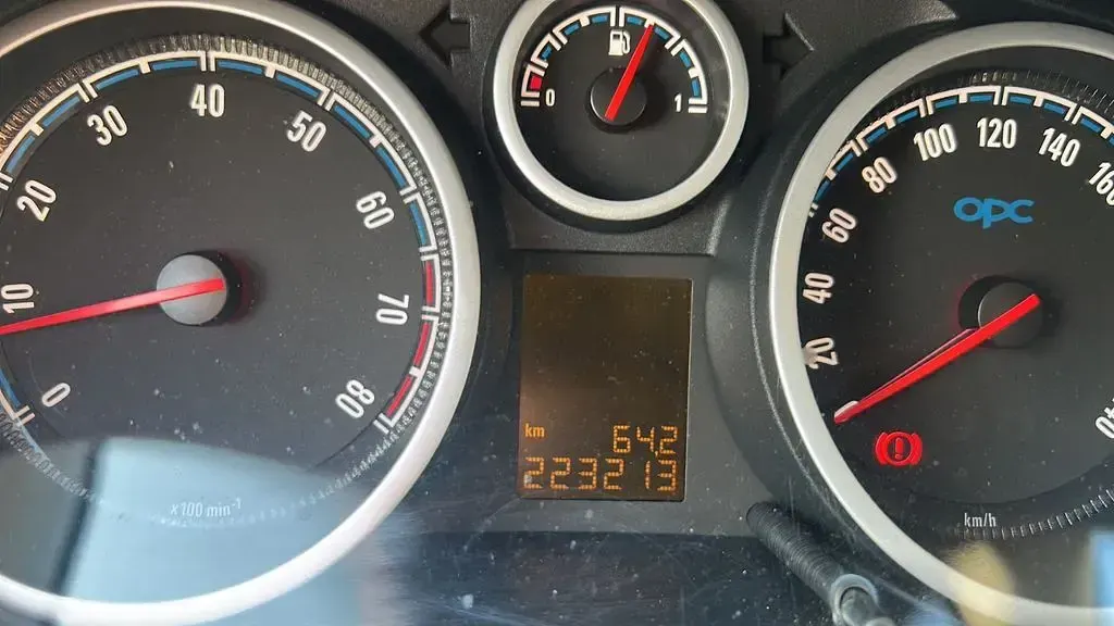 Używany Opel Corsa OPC 192 KM (141 kW) 2007 Czarny Hatchback