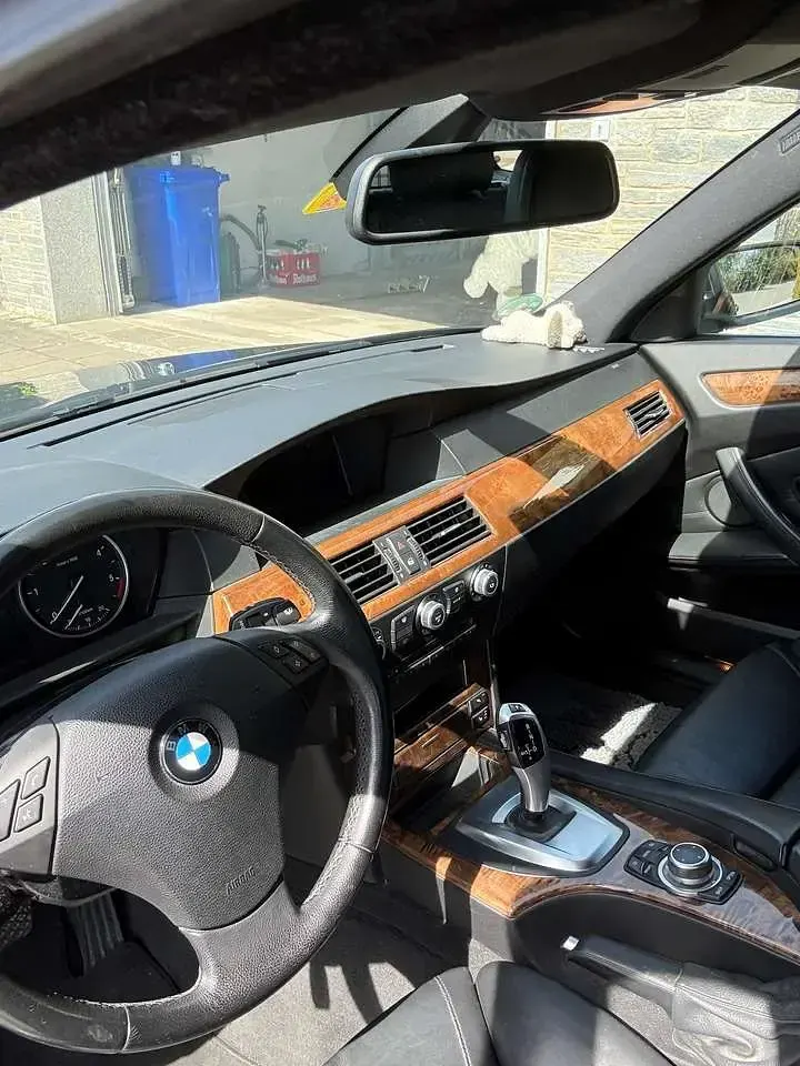 Gebraucht BMW 520 150 PS (110 kW) 2009 Blau Kombi