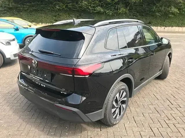 Neu VW Tiguan Life 150 PS (110 kW) 2026 Schwarz SUV