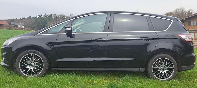 Gebraucht Ford Galaxy Titanium 190 PS (139 kW) 2019 Schwarz Van / Kleinbus