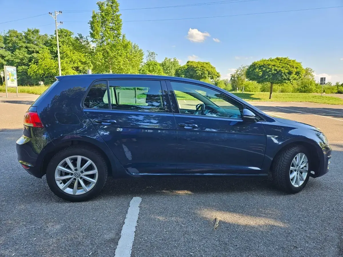 Gebraucht VW Golf VII LOUNGE 110 PS (80 kW) 2016 Blau Limousine