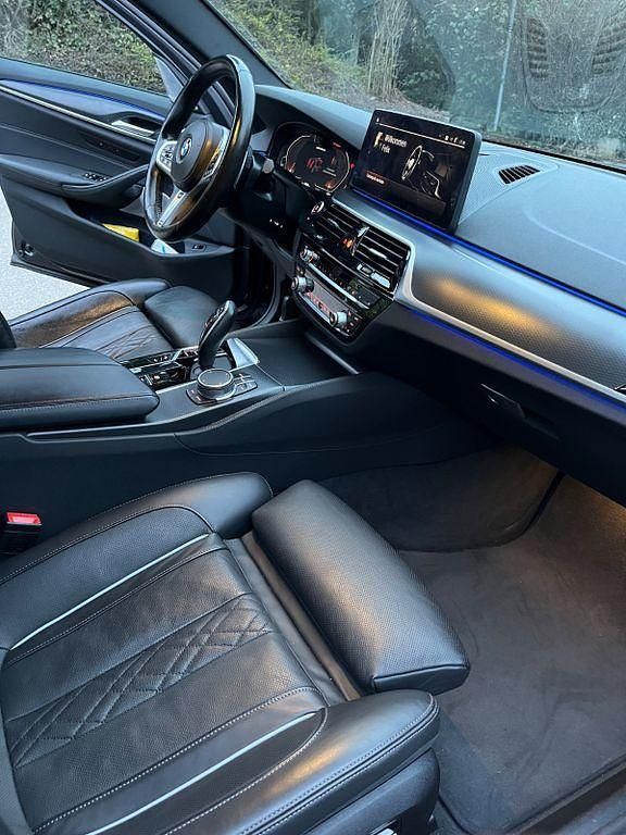 Gebraucht BMW M550 Performance 530 PS (389 kW) 2021 Schwarz Limousine