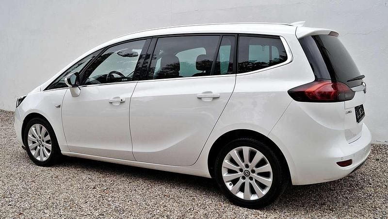 Gebraucht Opel Zafira Innovation 120 PS (88 kW) 2016 Schneeweiß Van / Kleinbus