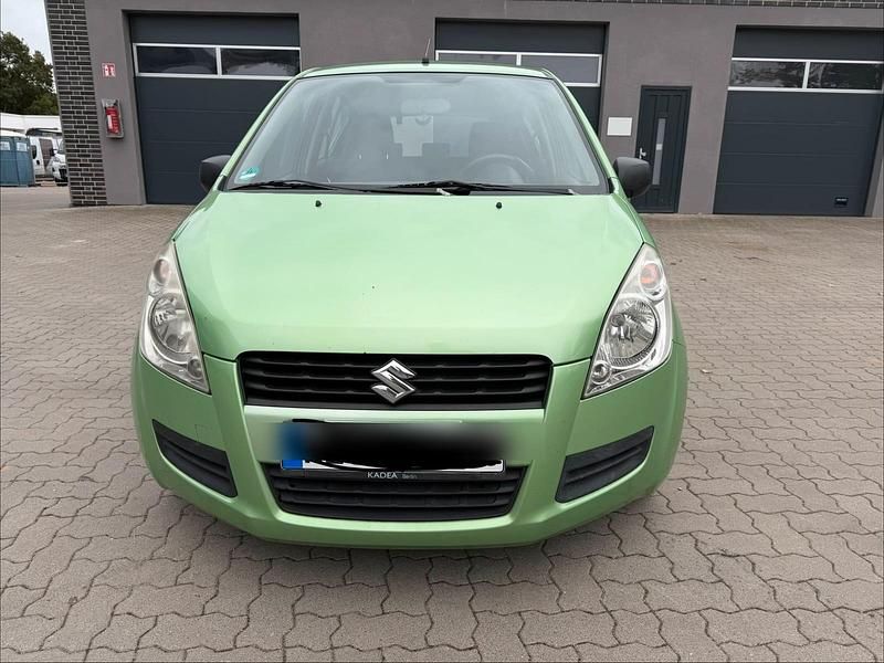Grün Gebraucht 2010 Suzuki Splash Kleinwagen | 1.700 € (Fairer Preis) - Bild 1/4