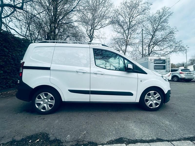 Gebraucht Ford Transit 75 PS (55 kW) 2016 Weiß Van / Kleinbus